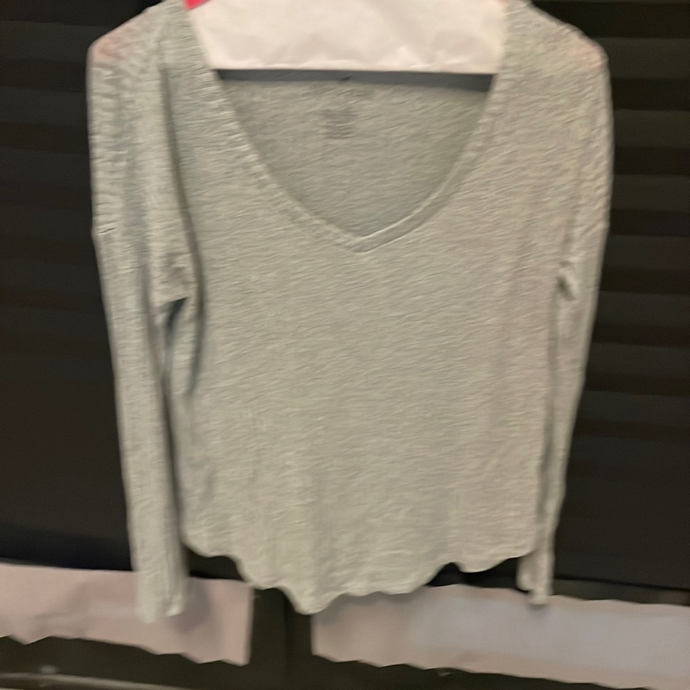 American Eagle long sleeved, light green, ribbed, size medium